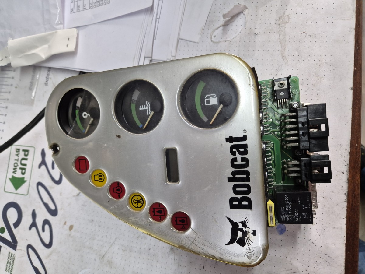 Naprawa elektroniki Bobcat/Takeuchi
